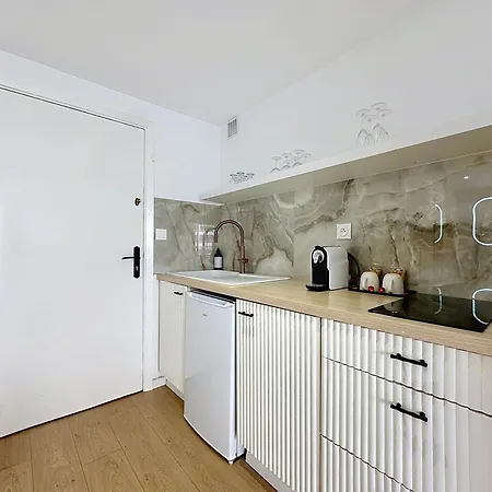 Studioluxcannes - Premium Avec Baignoire A Cannes, A 2 Min Et Palais Des Festivals