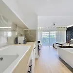 Studioluxcannes - Premium Avec Baignoire à Cannes, à 2 Min Et Palais Des Festivals Appartement *