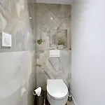 Studioluxcannes - Premium Avec Baignoire A Cannes, A 2 Min Et Palais Des Festivals *