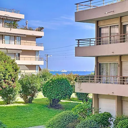 Apartment Studioluxcannes - Premium Avec Baignoire A Cannes, A 2 Min Et Palais Des Festivals Cannes