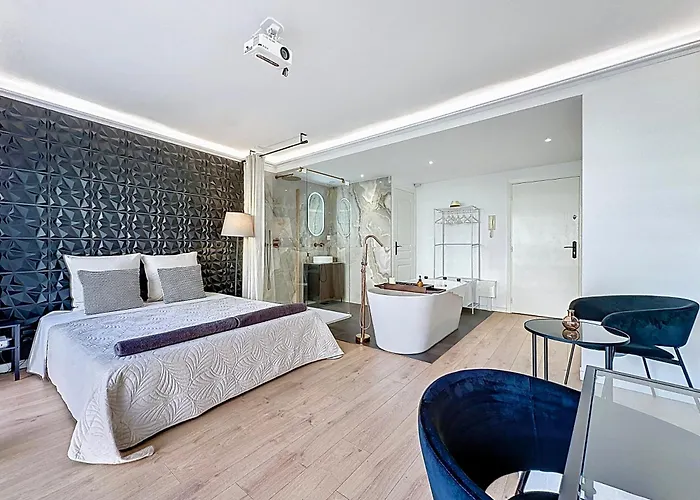Studioluxcannes - Premium Avec Baignoire A Cannes, A 2 Min Et Palais Des Festivals * Cannes