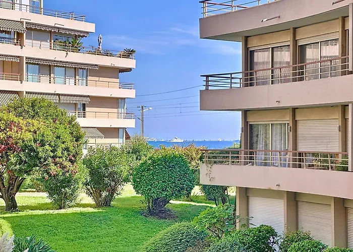 Apartment Studioluxcannes - Premium Avec Baignoire A Cannes, A 2 Min Et Palais Des Festivals Cannes