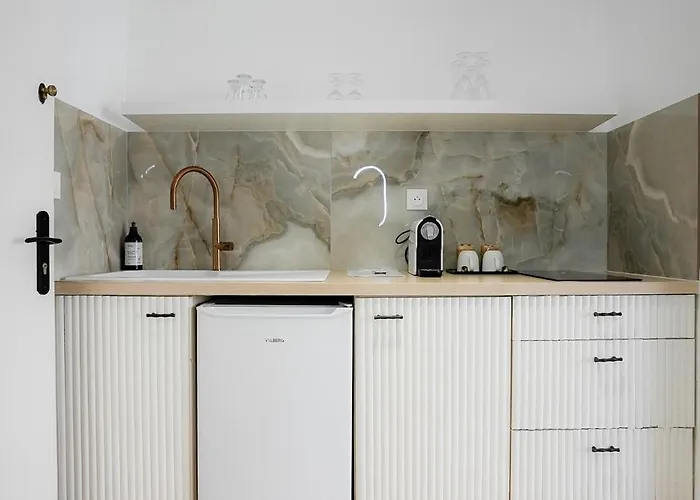 Apartment Studioluxcannes - Premium Avec Baignoire A Cannes, A 2 Min Et Palais Des Festivals *