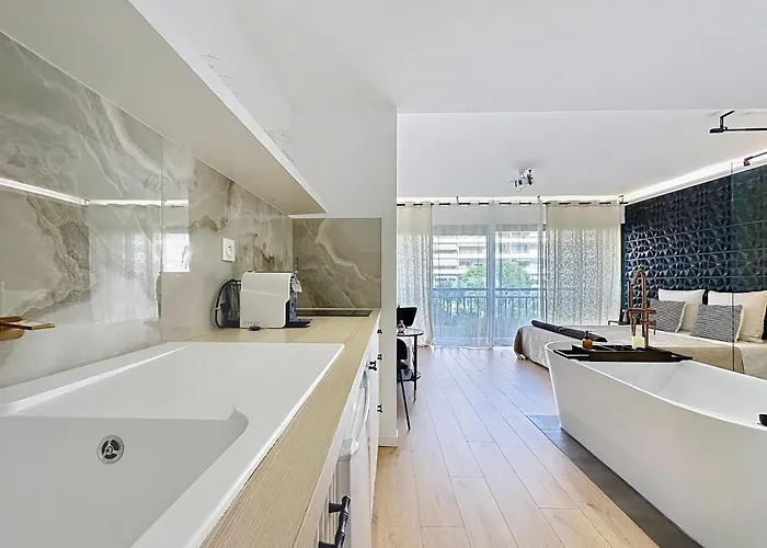 Studioluxcannes - Premium Avec Baignoire A Cannes, A 2 Min Et Palais Des Festivals Apartment *