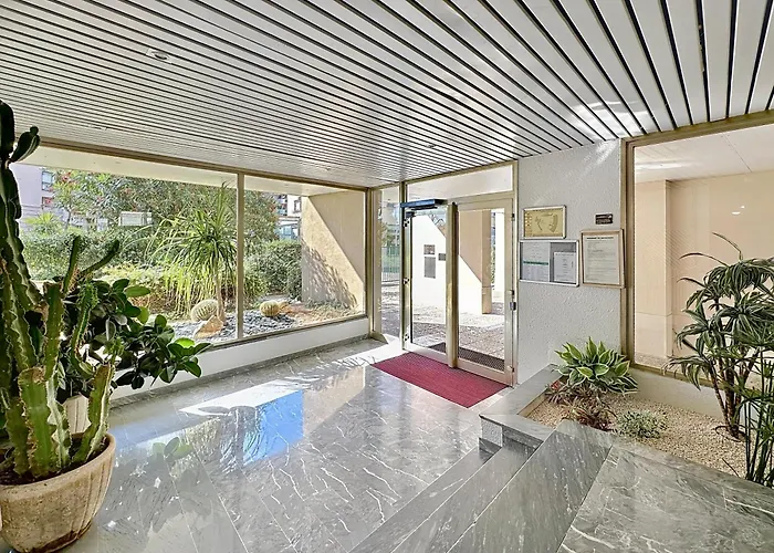 Studioluxcannes - Premium Avec Baignoire A Cannes, A 2 Min Et Palais Des Festivals