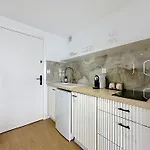 Studioluxcannes - Premium Avec Baignoire A Cannes, A 2 Min Et Palais Des Festivals